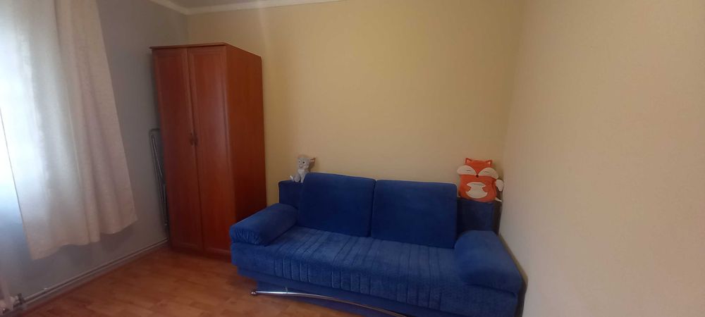 Inchiriez apartament decomandat 2 camere Deva