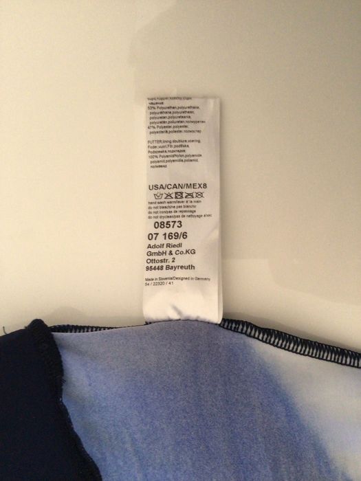 Дамски еднокомпонентен бански тип бандо. Нов