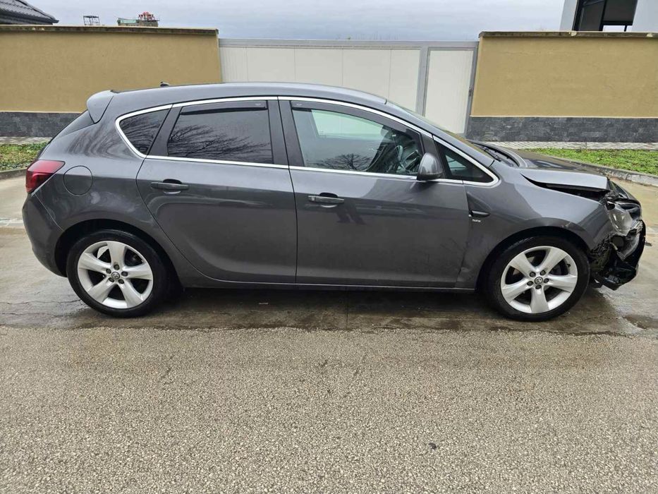 Opel Astra J 2012г 1.6 116 к.с. На части