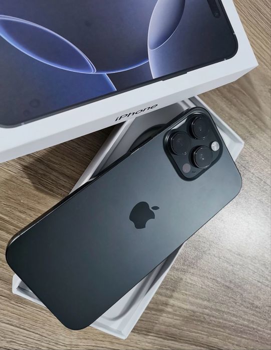 Iphone 16 Pro max black titanium