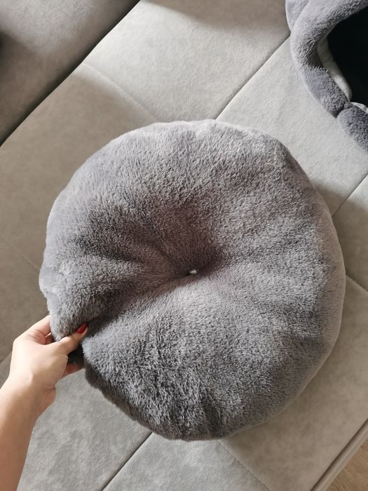 Плюшевый домик для питомца