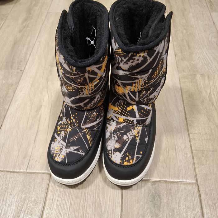 Продам дутики детские!