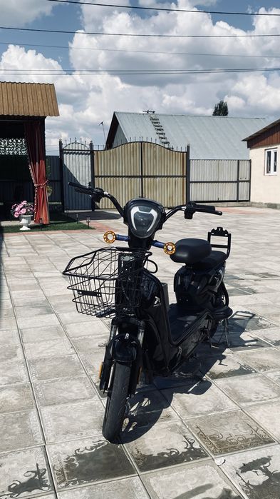 Продам скутер аманат