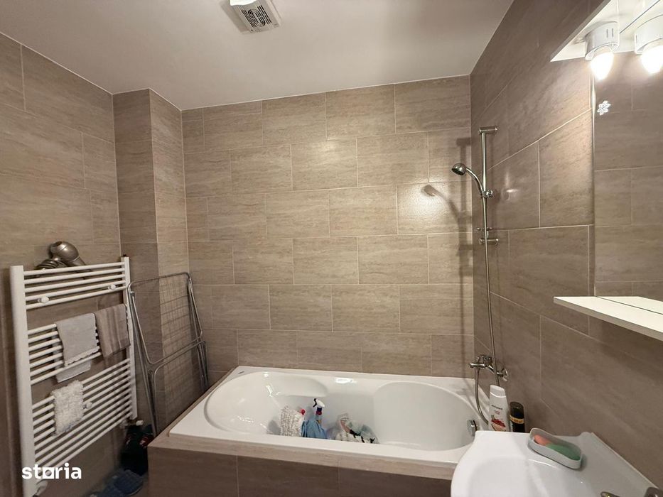 Apartament 2 camere-decomandat-bloc nou-Zona Pietroasa