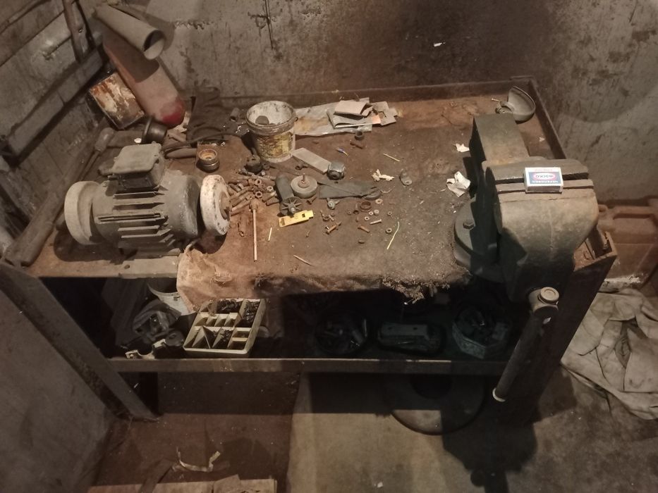 Тиски, нождак, верстак