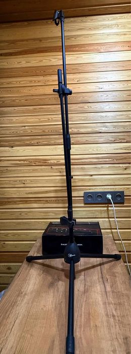 Студийный комплект Focusrite Scarlett 2i2 Studio 4th Gen (новый,)