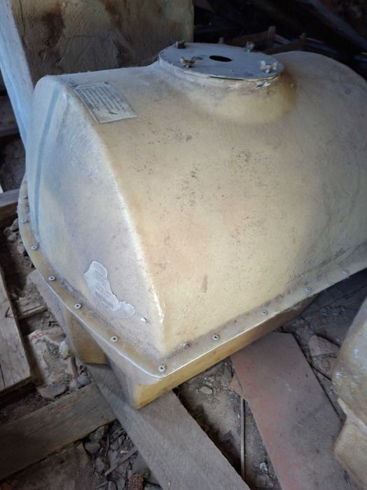 Vand 3 BUTOAIE fibra 190L, 240L, 240L tratate  la interior alimentar.