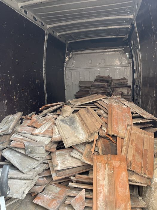 Debarasam evacom case poduri garaje becuri etc