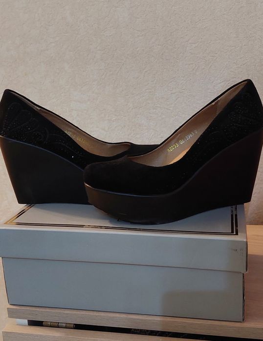 Лоферы кожаные  молочные  Туфли  на платформе