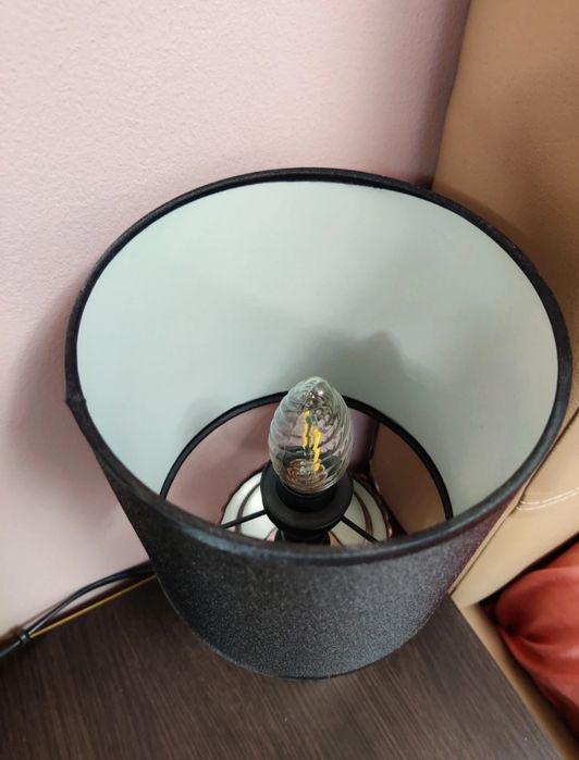 Lampa cu bec tip candle inclus