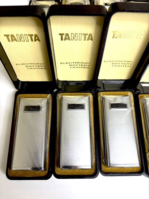 Продавам чисто нови запалки Tanita 05 в кутия