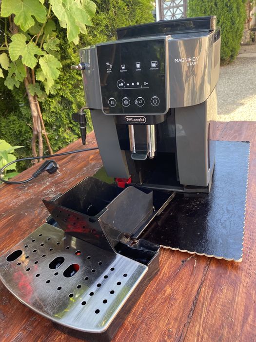 Espressor automat De’Longhi Magnifica