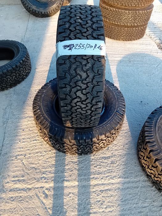 255 70 R 16 off road Cruiser