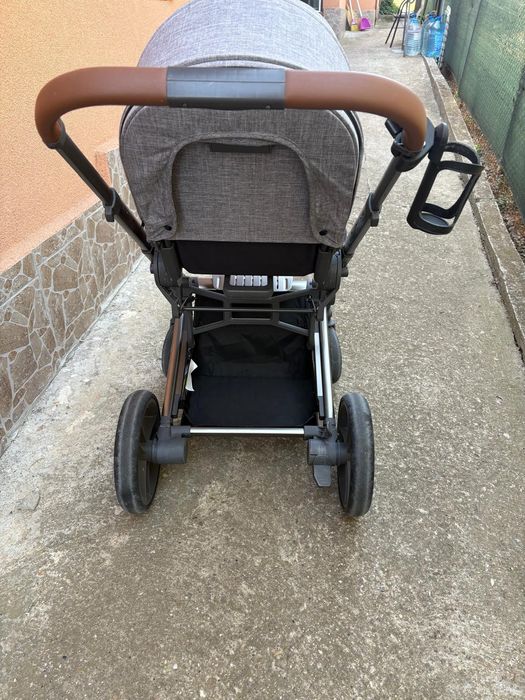 Комбинирана бебешка количка