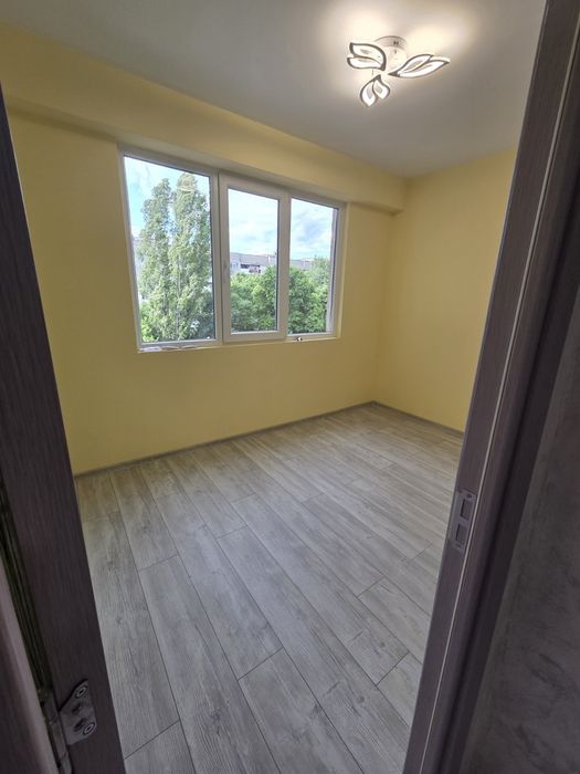 Продава се Тристаен апартамент в Кюстендил, Румена войвода - 68 кв.м за 1200 €/кв.м - Снимка #2