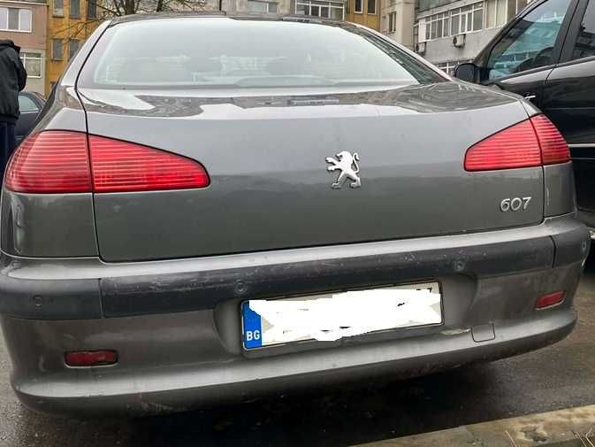 Продавам Peugeot 607