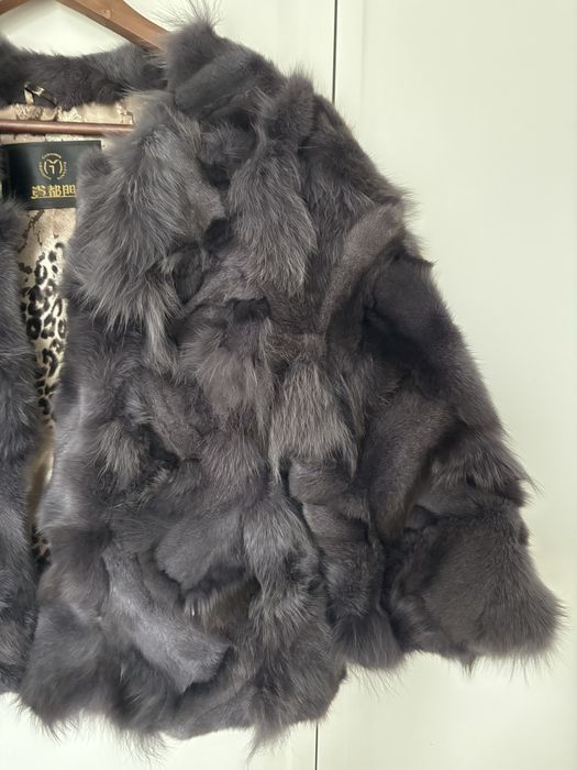 Vand scurta de blana naturala de vulpe gri argintie cu usoare defecte