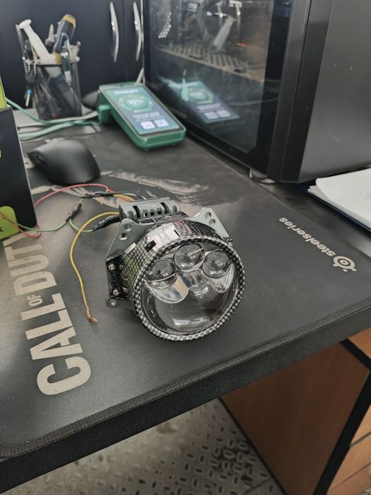 Линзы на автомобиль