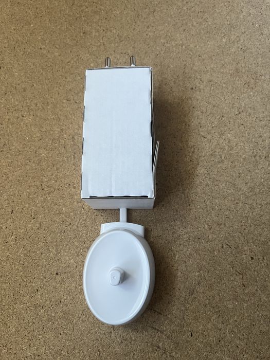 Incarcator periuta Oral B nou