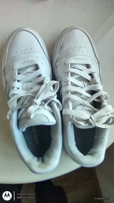 Адидас бели маратонки 38 номер