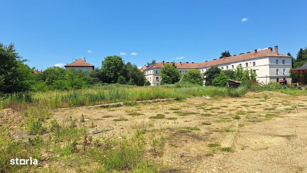Fagaras, teren 3400mp intre blocuri pe str. Negoiu, toate utilitatile