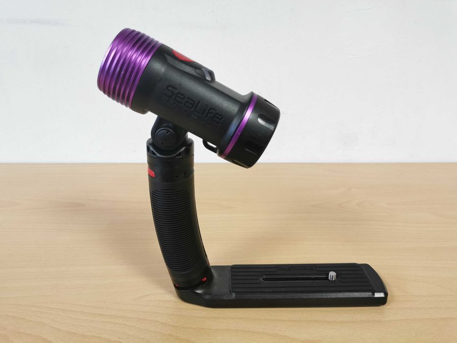 Осветление за наблюдение при гмуркане и флуоресцентна фотография