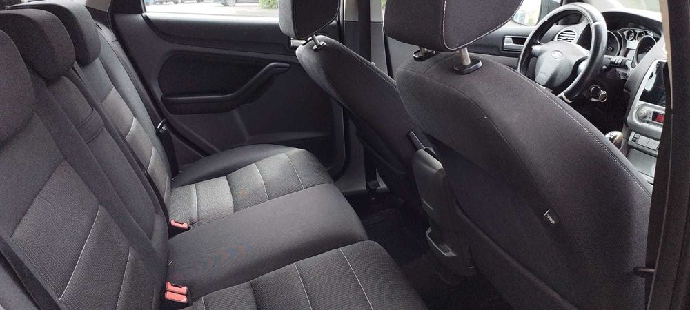 Ford focus mk2 titanium