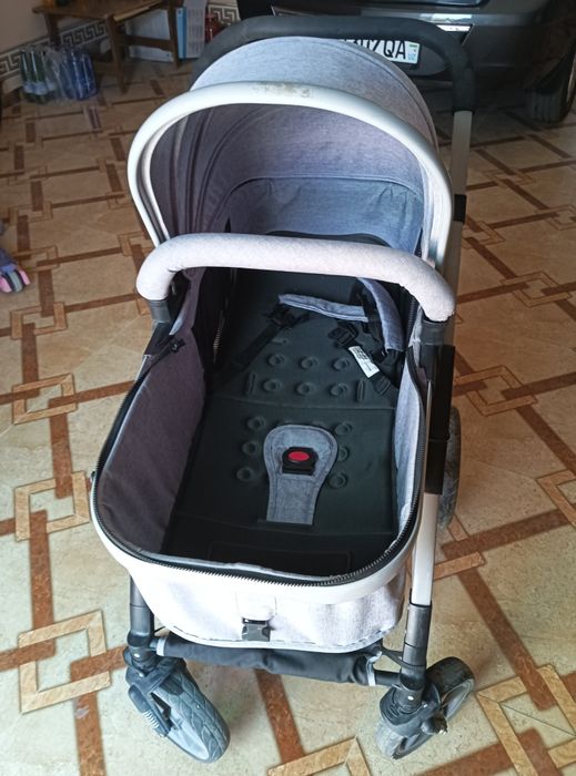 Продается коляска трансформер.