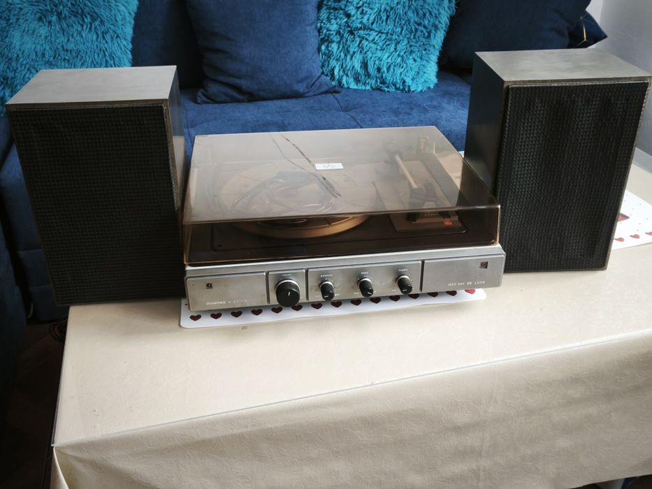 Pikup Tesla stereo funcțional
