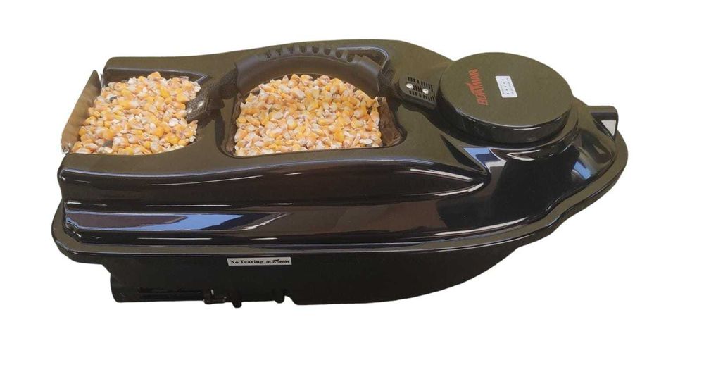 Barcuta profesionala de pescuit cu doua motoare navomodel Top Pesti