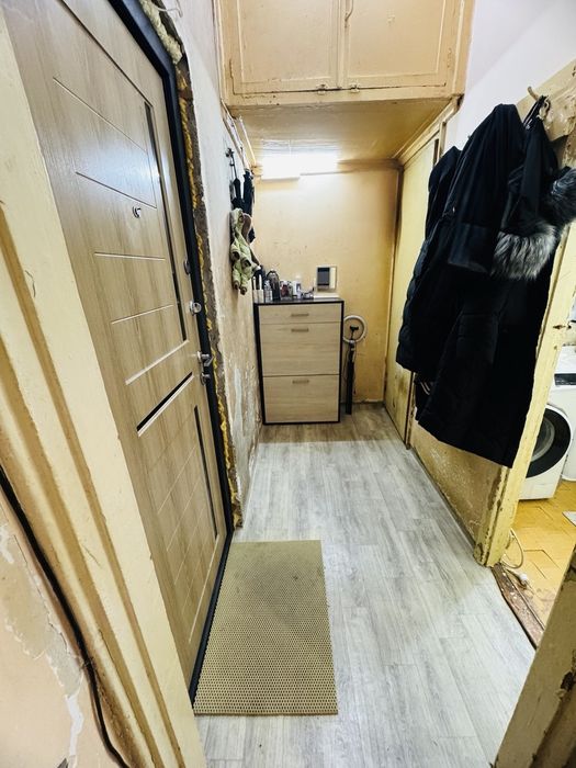 Продаётся квартира 10квартала Чиланзар 1в2/4/4