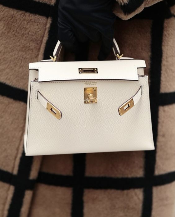 Чанта Hermes Mini Kelly, купена за 600лв, продава се за 259лв, Нова