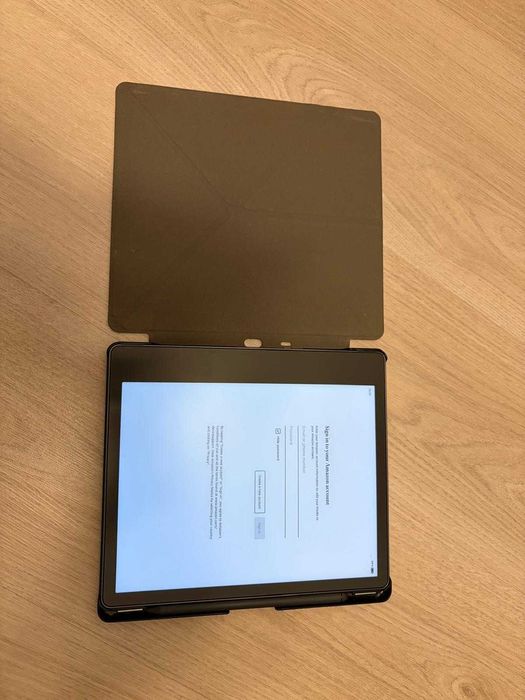 Kindle Scribe + Premium Pen