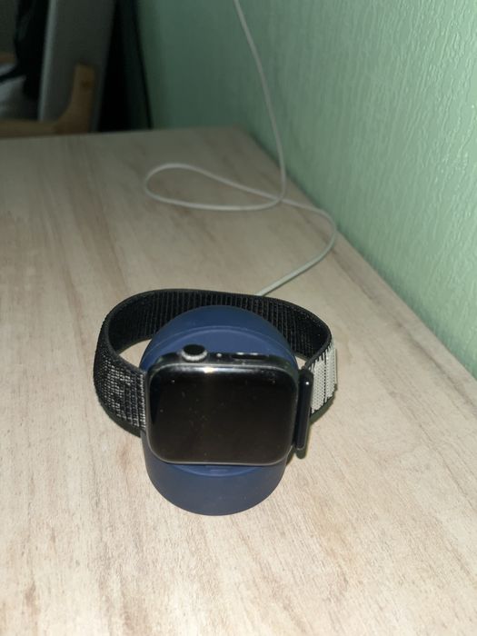 Apple watch se 44mm nike