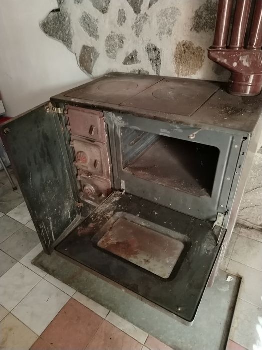 Печка на твърдо гориво