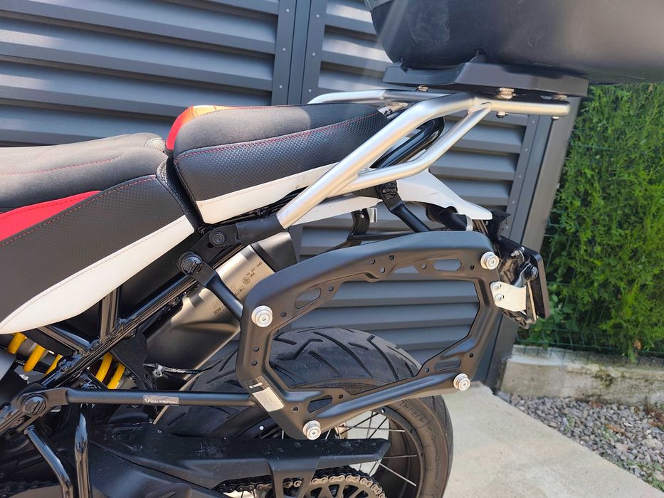 Ducati Desert X 2025