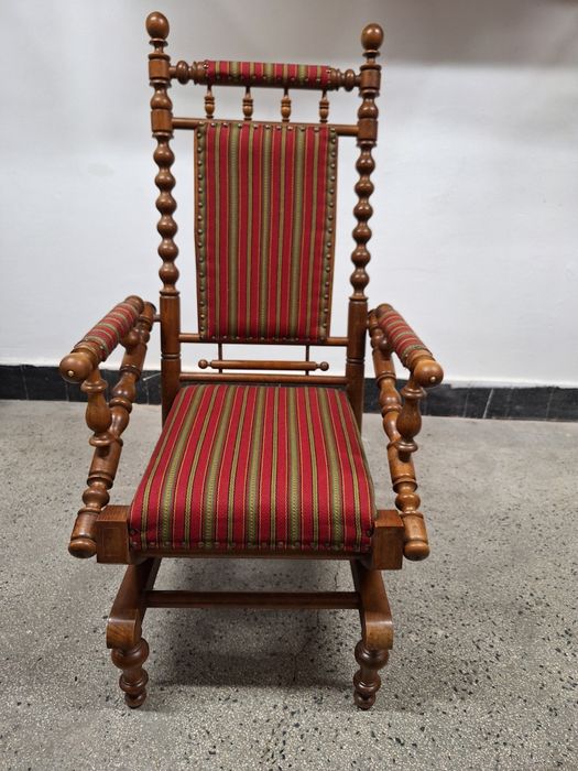 Люлеещ стол дъб масив