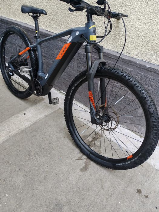 Bicicleta electrica cube 2024