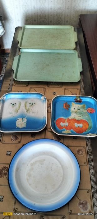 Кастрюли, хрустальные вазы