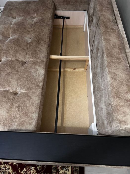 Продам диван в отличном состоянии