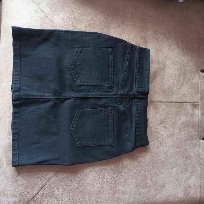 Черна дънкова пола ,размер 38