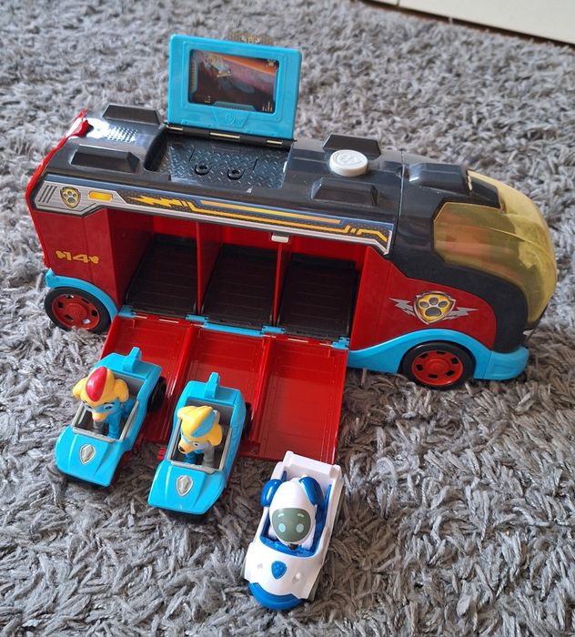 Paw patrol камион, дино база