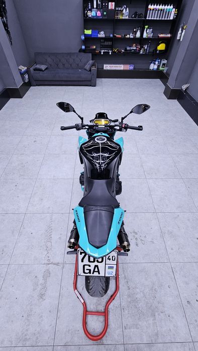 Kawasaki z1000 sotiladi holati yahshi ishi yuq