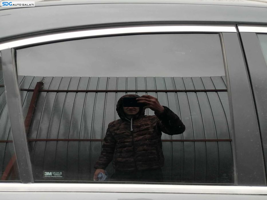 Geam Culisant de pe Usa Portiera Dreapta Spate BMW Seria 7 E65 E66 730 3.0 D Facelift 2001 - 2008