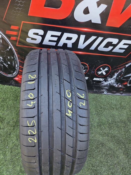 225 40 18 Nokian