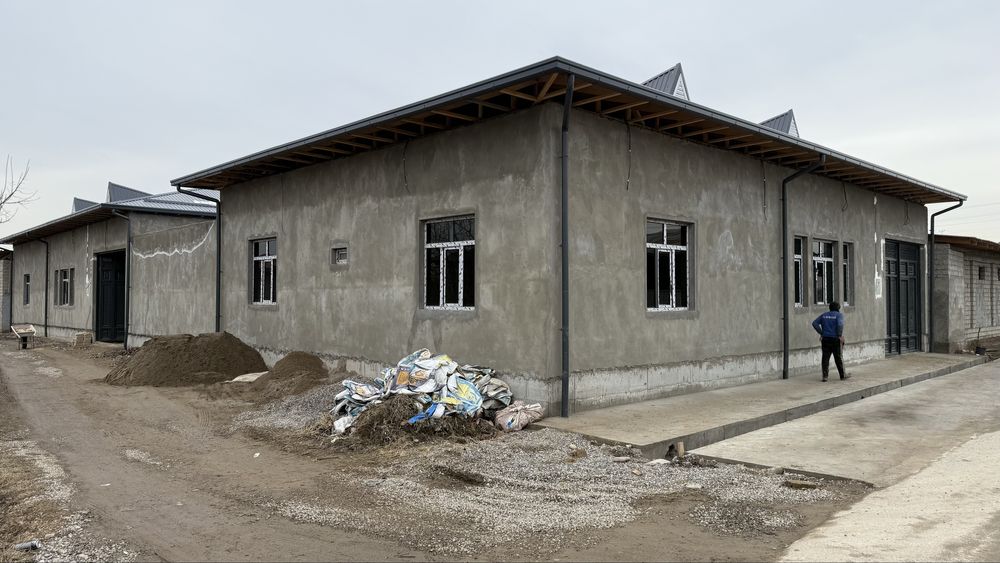 Uy sotiladi yengi qurilgan 2024