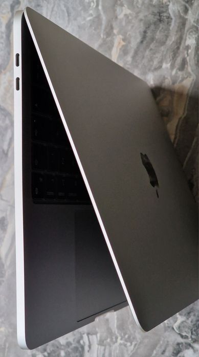 Apple Macbook Pro 13 M1 16gb 256gb storage, laptop nou