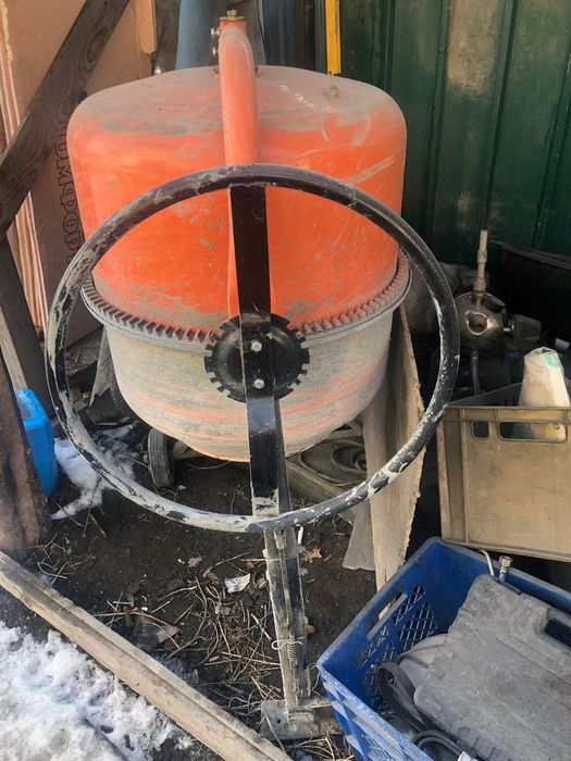 Бетономешалка продам