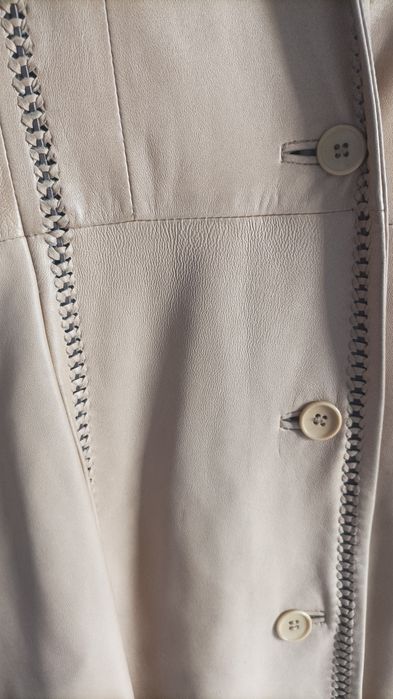 Кожено манто Манго