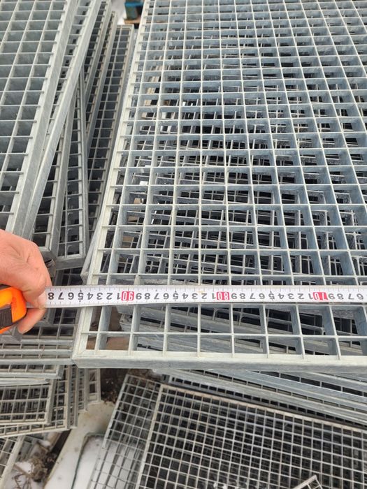 Grătare zincate pentru podețe